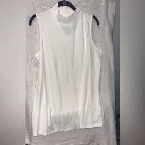 Isaac Mizrahi Live essentials top